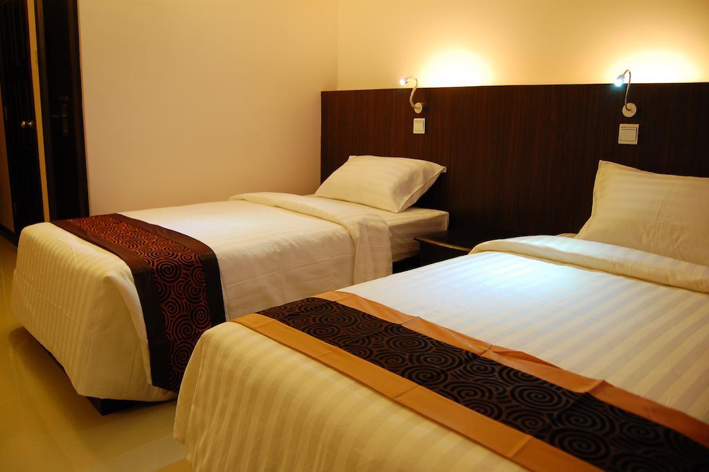 Hotel Yankin Yangon Exterior foto