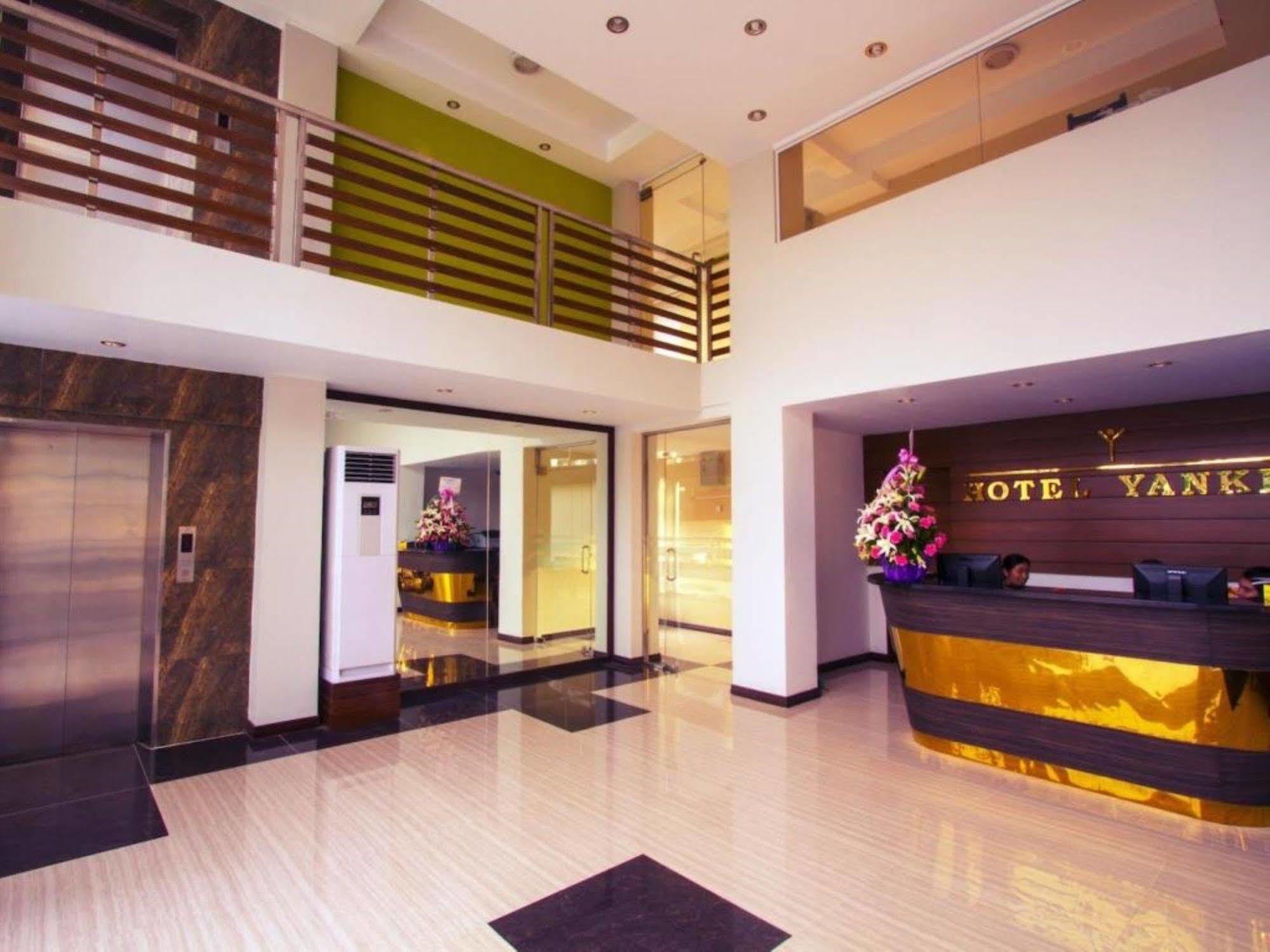 Hotel Yankin Yangon Exterior foto