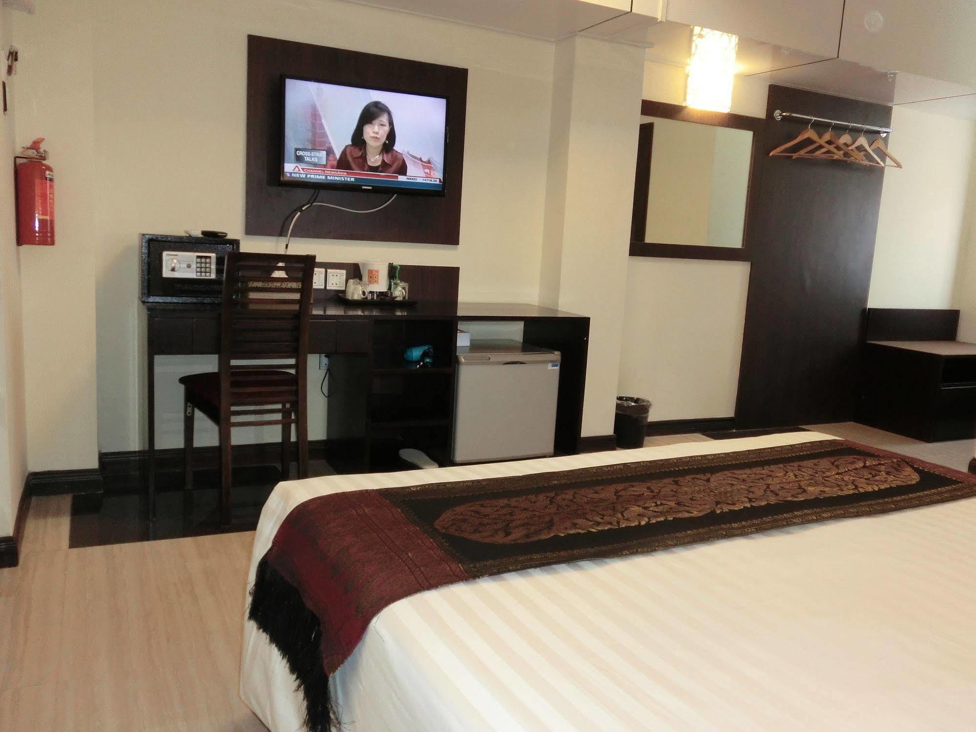 Hotel Yankin Yangon Exterior foto